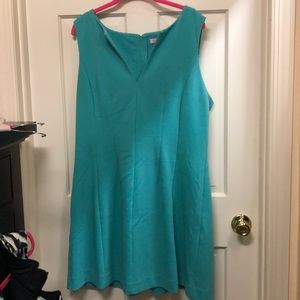 Super cute v neck dress